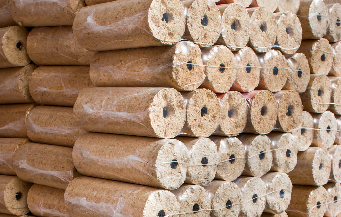Holzbriketts rund für den Kamin oder die Holzheizung